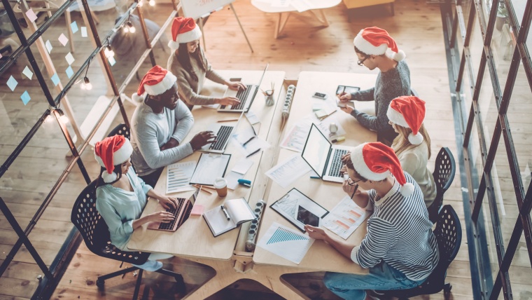 Who Saves Christmas When Time Is Tight?